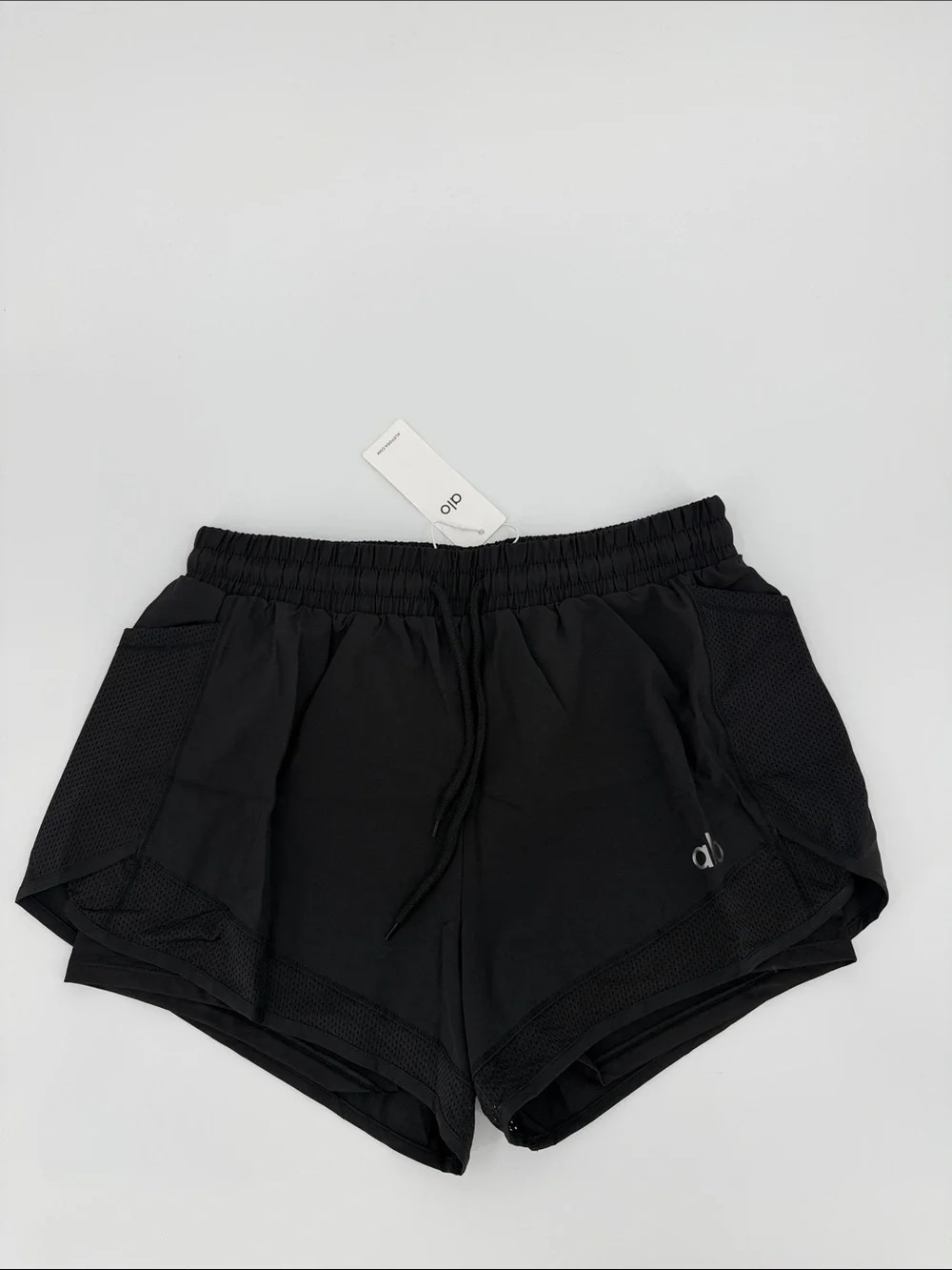 Alo Women's Black Active Mesh-Trim Shorts Runs Small Fits Medium to XL